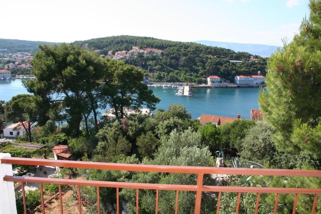 Apartmani Mladina Jelsa  Exterior photo