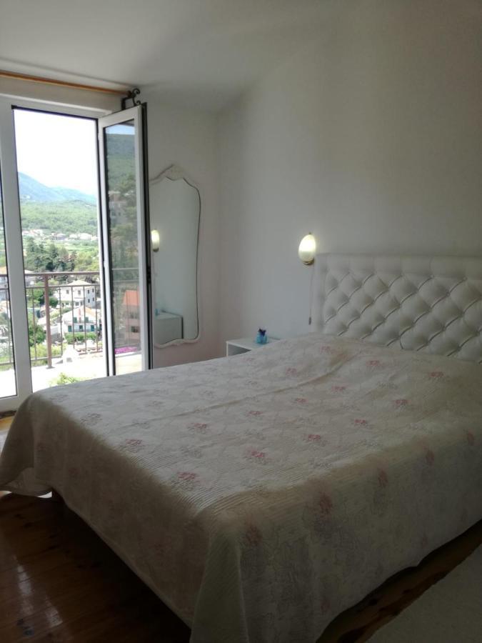 Apartmani Mladina Jelsa  Exterior photo
